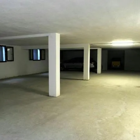 Sleeps 6 T421659 *
